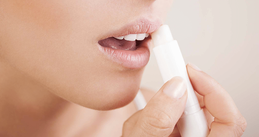 Techniques pour soigner des lèvres gercées par le froid