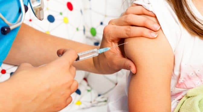 Méningite à méningocoques, on vaccine ?